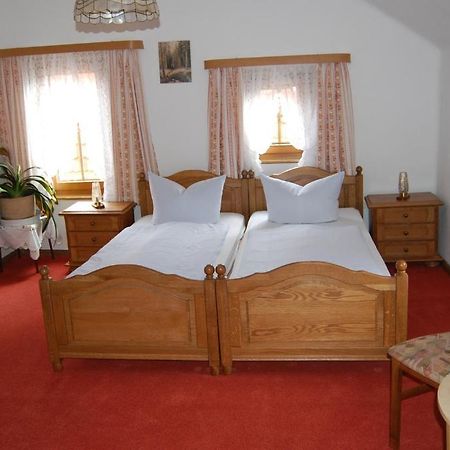 Rennstieg-Hotel Rettelbusch Kammerforst Rum bild
