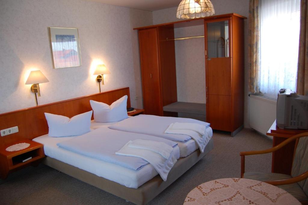 Rennstieg-Hotel Rettelbusch Kammerforst Rum bild