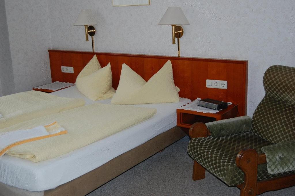 Rennstieg-Hotel Rettelbusch Kammerforst Rum bild
